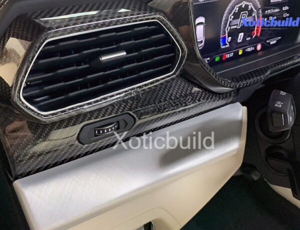 Lamborghini URUS Carbon fiber Air conditioning vents - Image 2