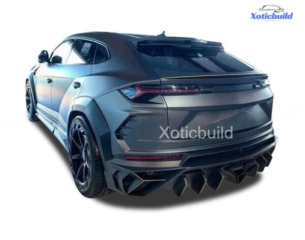 Lamborghini urus mansory rear lip