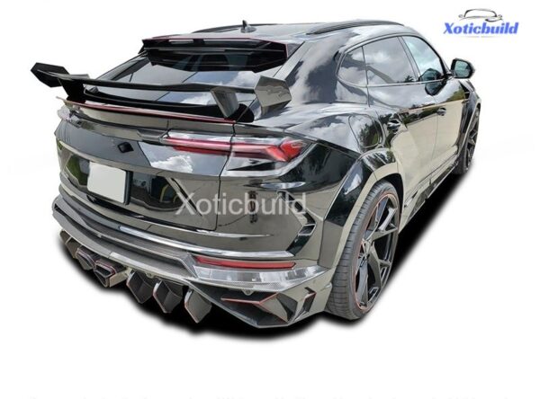 Lamborghini urus mansory spoiler