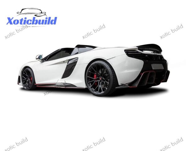 McLaren 650s modified 675lt side skirts