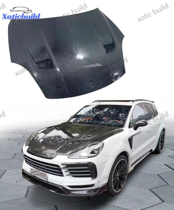 Porsche Cayenne 9Y0 Mansory dry carbon engine cover