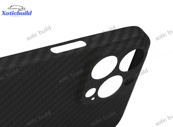 Carbon fiber phone case - Image 4